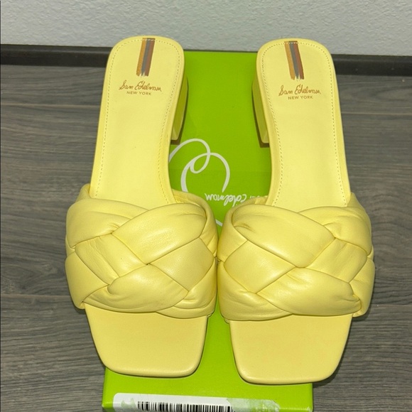 Sam Edelman Women Dawson Puffed Slide Sandals, Butter Yellow Leather - Picture 2 of 8